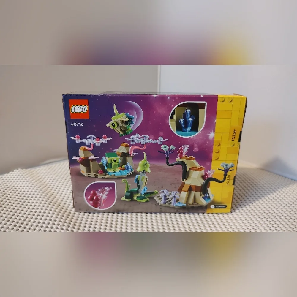 Lego Space 40716 Alien Planet Habitat Building Toy Set NWT - Picture 3 of 3